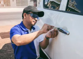 Car Locksmith in Pacific Grove, CA
